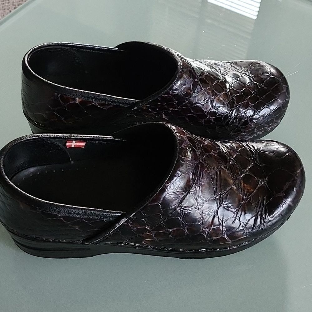 Sanita‎ Danish Leather Clogs Size 6